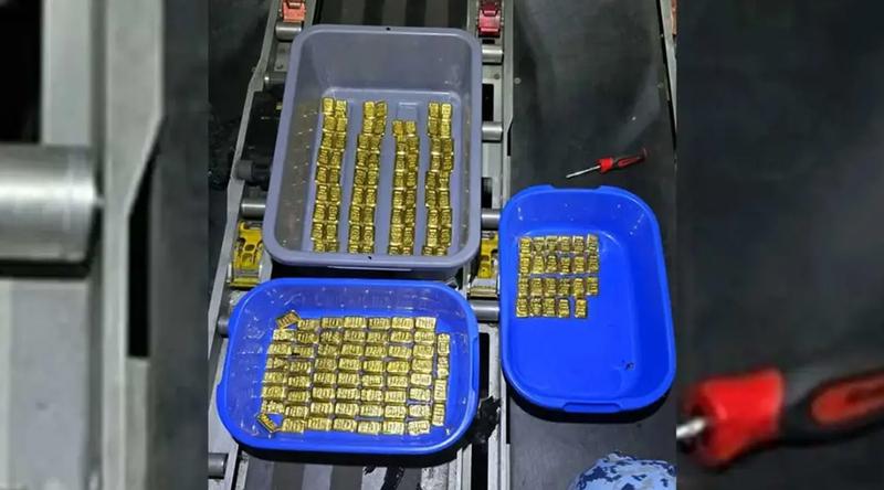 শাহজালালে সোনার বার জব্দের ঘটনায় চলছে জিজ্ঞাসাবাদ, একাধিক কর্মকর্তা গোয়েন্দা নজরে