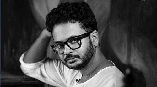 ভোটের আবহে রাজনৈতিক বিভাজন ভুলিয়ে দিলেন রাহুল!