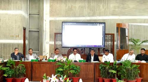 আসবাবপত্র কেনাকাটায় ‘বালিশ-পর্দা’ কাণ্ড রোধে সংসদীয় কমিটির হুঁশিয়ারি