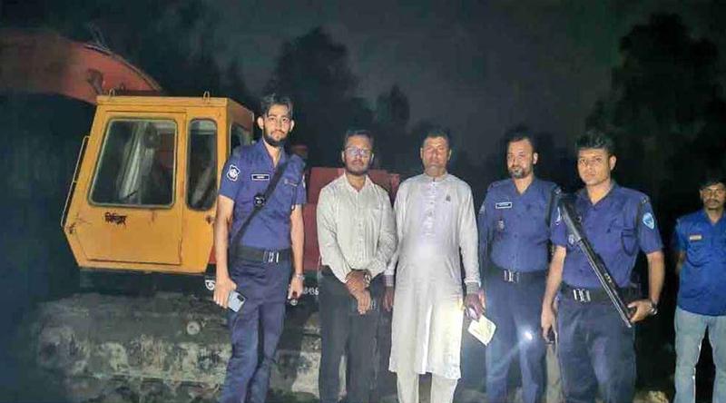 জিয়াউর রহমানের খনন করা খাল ভরাট করতে গিয়ে আটক আ.লীগ নেতা