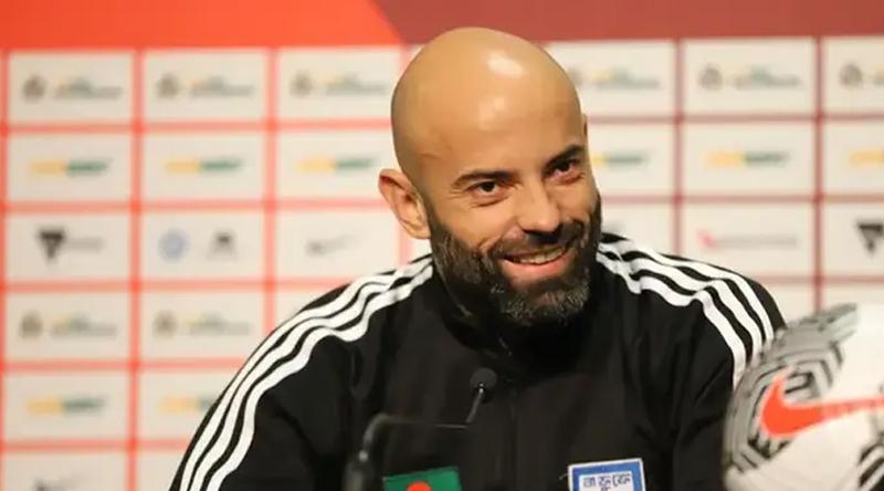 ঘরের মাঠে হারলেও সিঙ্গাপুরে জিততে চান ক্যাবরেরা