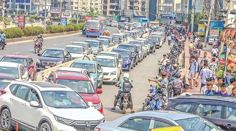 জ্বালানি তেলের দাম বাড়বে কি না, জানা যাবে আজ