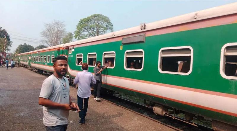 ৩ ঘণ্টা পর সিলেটের সঙ্গে রেল যোগাযোগ স্বাভাবিক