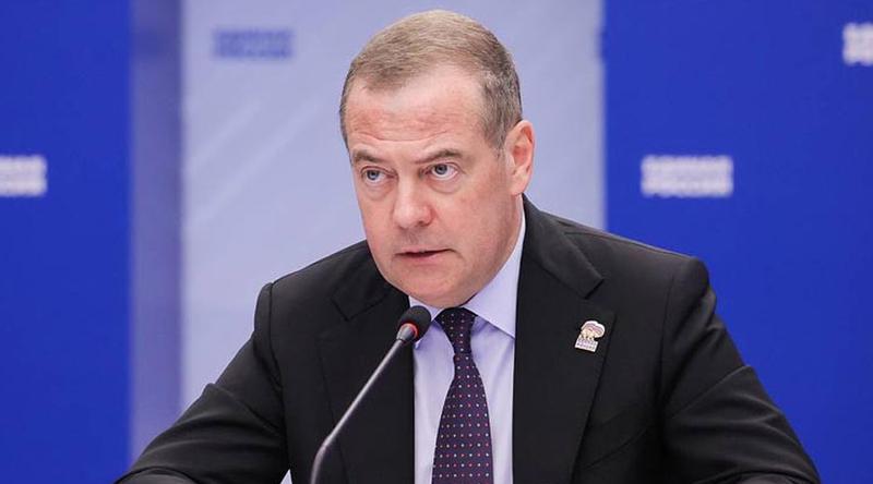 ইরানে ‘পারমাণবিক’ হামলা অনিবার্য: দিমিত্রি মেদভেদেভ