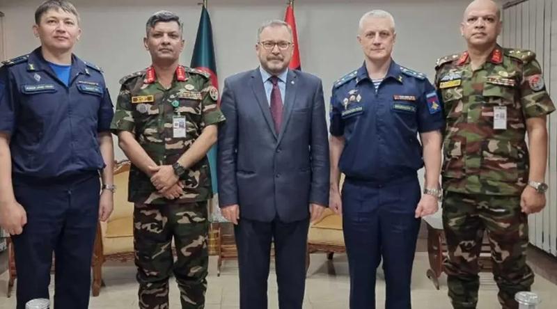 সশস্ত্র বাহিনী বিভাগ প্রিন্সিপাল স্টাফ অফিসারের সঙ্গে রুশ দূতের সাক্ষাৎ