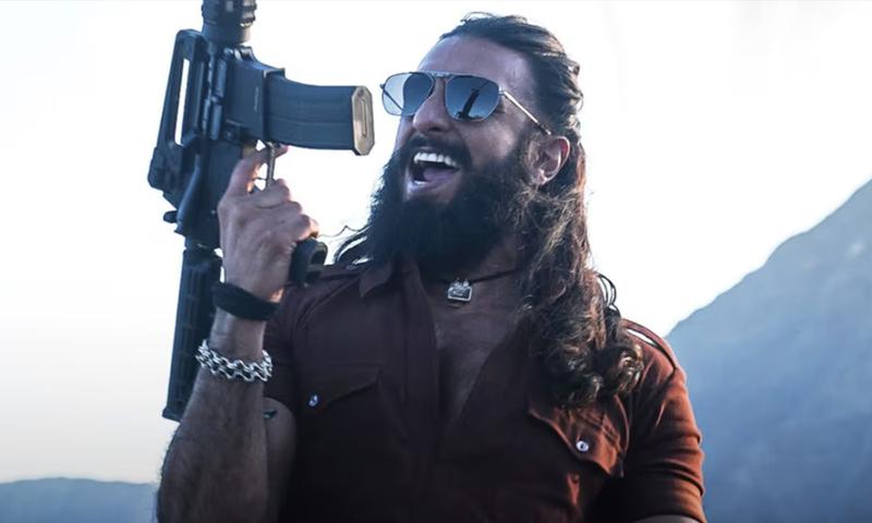 বক্স অফিসে তাণ্ডব, ভাঙল ‘কেজিএফ’-এর রেকর্ড