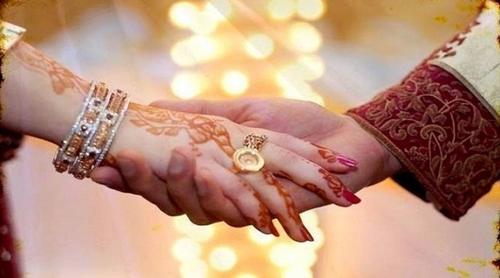 মেয়ের বিয়ের পাত্র নিয়ে পালালেন মা!