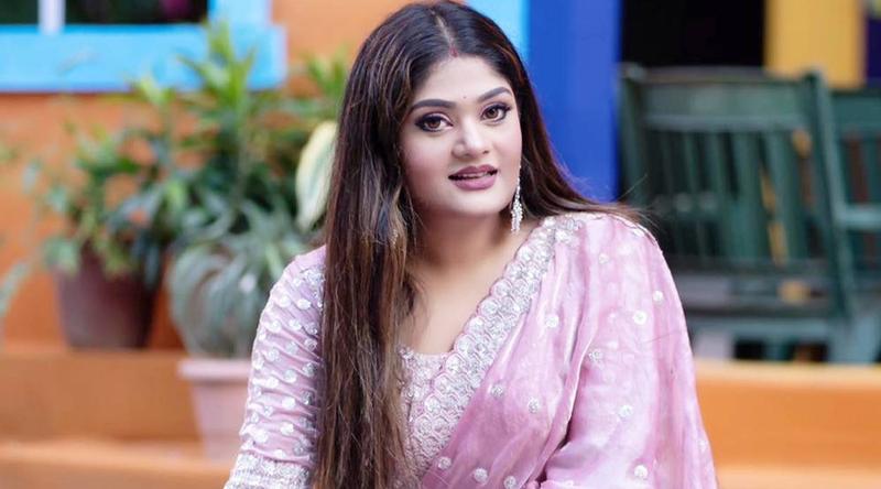 ‘ঘূর্ণি’ ধারাবাহিক দিয়ে ছোটপর্দায় ফিরছেন অভিনেত্রী মিষ্টি