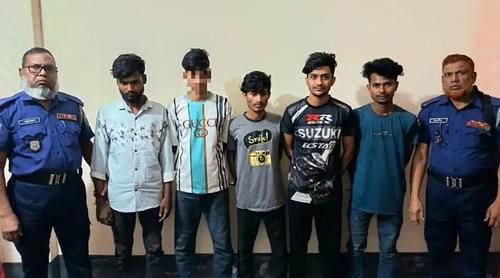 নাটোরে ইমো-ফেসবুক হ্যাক করে প্রতারণা, চক্রের ৫ সদস্য আটক