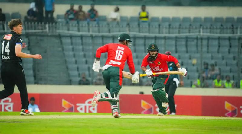 বৃষ্টিবিঘ্নিত ম্যাচে ৬ উইকেটে হেরে সিরিজ জেতা হলো না বাংলাদেশের