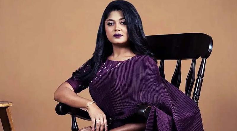 আজকে সবার মুখোশ ফাঁস করব: মৌসুমী হামিদ