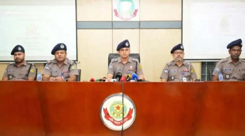 বোরকা পরে শিক্ষা অধিদপ্তরের স্টোর রুমে আগুন, গ্রেপ্তার ৩