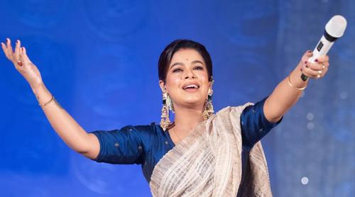 রাজনৈতিক গুঞ্জনের মাঝে আলোচনায় ইমন