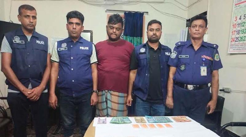 বরগুনায় পৃথক অভিযানে ছাত্রদল নেতাসহ আটক ৫