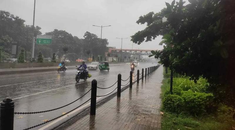 ঢাকায় আজ বজ্রবৃষ্টির সম্ভাবনা, সঙ্গে ঝোড়ো হাওয়ার আভাস