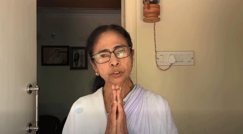 বিজেপি এগিয়ে বড় ব্যবধানে, মমতা বললেন ‘ওয়েট অ্যান্ড সি’