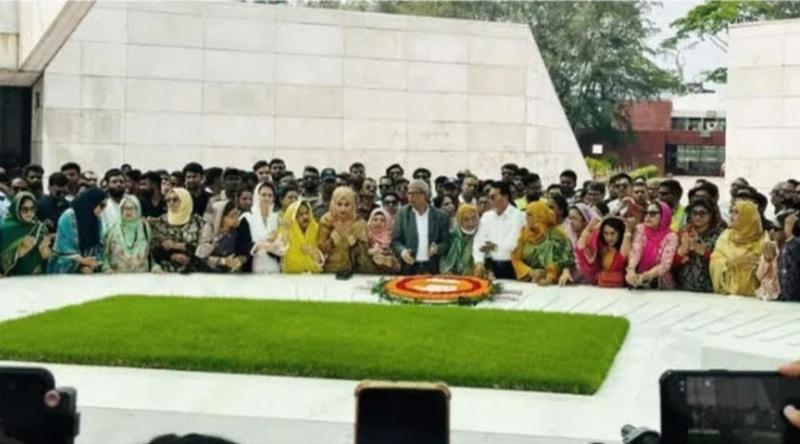 জিয়াউর রহমান ও খালেদা জিয়ার সমাধিতে বিএনপির সংরক্ষিত নারী এমপিদের শ্রদ্ধা