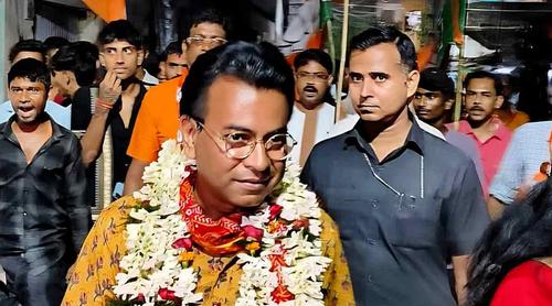 আমাকেও একটা সময় ‘ব্যান’ করা হয়েছিল, কেউ পাশে দাঁড়াননি: রুদ্রনীল ঘোষ
