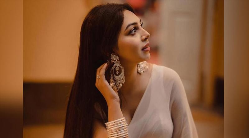 বিয়ে ও সন্তান নিয়ে ভক্তের অনাকাঙ্ক্ষিত প্রশ্নে ক্ষোভ প্রকাশ প্রভার