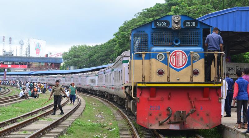 ঈদযাত্রায় চলবে ১০ জোড়া স্পেশাল ট্রেন, কোন রুটে কখন?