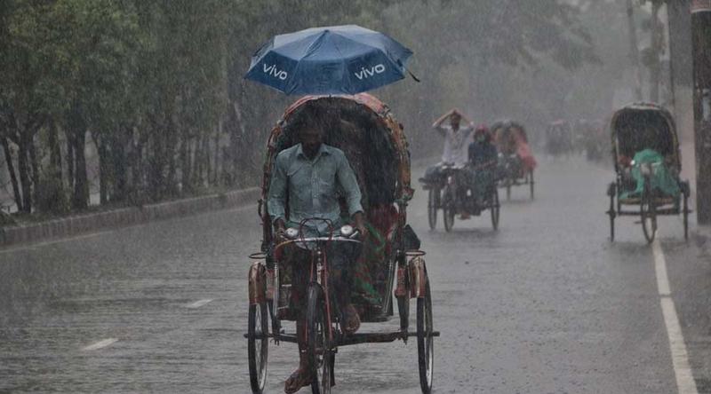 ঢাকায় দুপুরের মধ্যে বজ্রসহ বৃষ্টির শঙ্কা