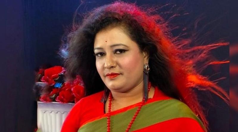 প্রকাশ্যে ক্ষমা চেয়েছেন বাউল শিল্পী হাসিনা সরকার