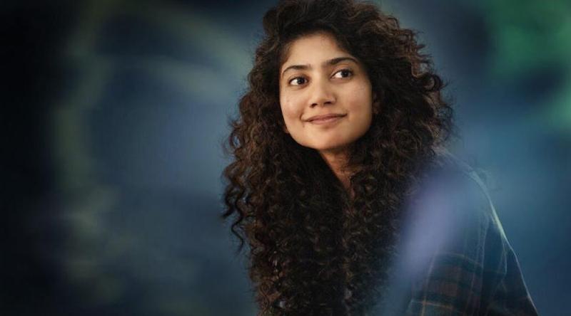 নিজেকেই ‘অনুপযুক্ত’ মনে করছেন সাই পল্লবী, সমালোচনার মুখে স্বীকারোক্তি