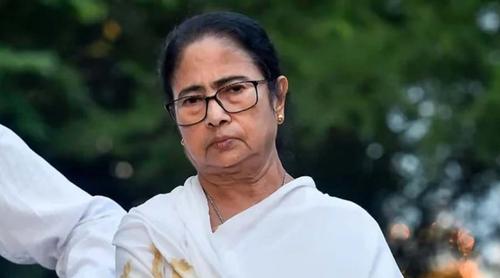 ভেঙে দেওয়া হলো পশ্চিমবঙ্গের মন্ত্রিসভা, শেষ হলো মমতা অধ্যায়