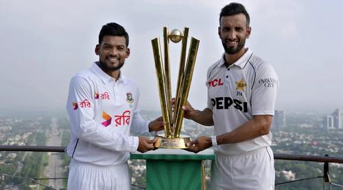 পাকিস্তানের বিপক্ষে টসে হেরে ব্যাটিংয়ে বাংলাদেশ