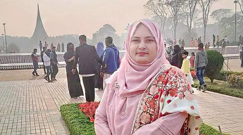 জামিনে মুক্তির পর জেলগেট থেকে আবারও গ্রেপ্তার আ’লীগ নেত্রী
