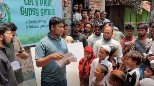 হাসনাত আব্দুল্লাহর প্রথম মাসের বেতন দিলেন বেদে শিক্ষার্থীদের