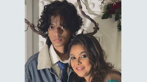 মবের শিকার হয়ে স্কুল ছাড়তে হয় হুমায়ূনপুত্র নিনিতকে