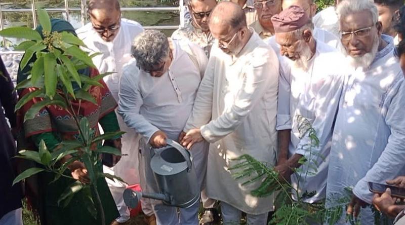 মোংলায় পরিবেশ সংরক্ষণ ও মাসব্যাপী বৃক্ষ রোপণ কর্মসুচির উদ্বোধন ও পরিবেশ সমাবেশ অনুষ্ঠিত