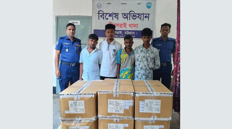 বিদেশে রপ্তানির জন্য নেওয়ার পথে গার্মেন্টস পণ্য লুট, গ্রেপ্তার ৪