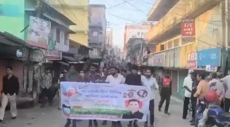 যুবলীগ কর্মীকে ধাওয়া দিয়ে আটক করে পুলিশে দিলেন যুবদল নেতা