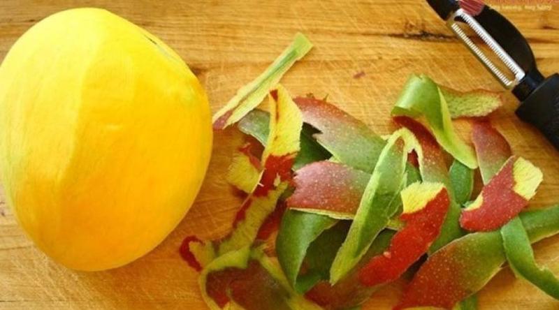 জেনে নিন আমের খোসা খাওয়া ভালো নাকি খারাপ?