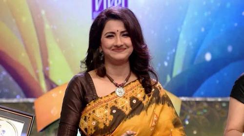 রাজনৈতিক পালাবদলে নতুন মন্তব্য রচনার