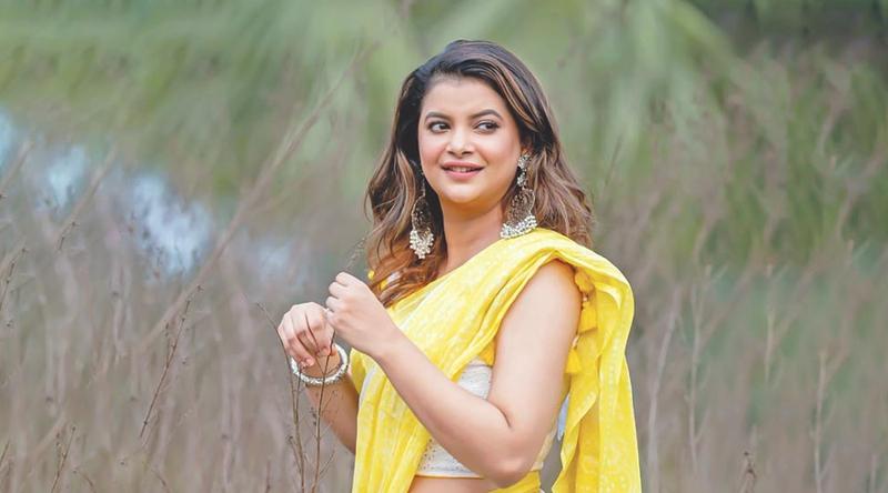 মা দিবসে আবেগঘন পোস্ট অভিনেত্রী শবনম ফারিয়ার