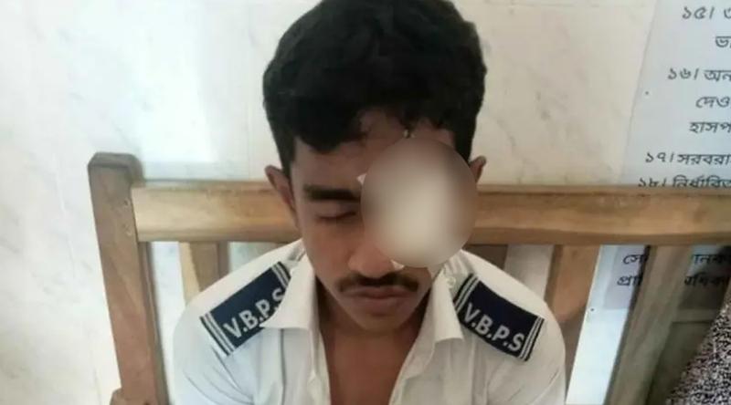 খাতা দেখতে না দেওয়ায় সহপাঠীকে ঘুষি মেরে আহত করল এসএসসি পরীক্ষার্থী