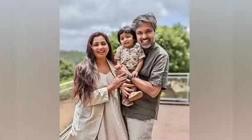 মা হওয়ার অভিজ্ঞতা ভাগ করে নিলেন জনপ্রিয় সংগীতশিল্পী শ্রেয়া