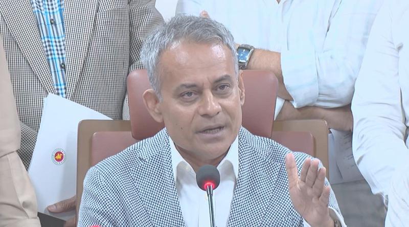 আসন্ন ঈদযাত্রায় যানজট মোকাবেলায় সর্বোচ্চ শক্তি প্রয়োগ করছে সরকার: সড়কমন্ত্রী