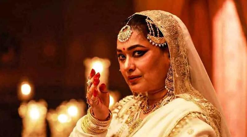 পায়ে অস্ত্রোপচারের তারিখ ঠিক, তবু শুটিং ফ্লোরে অনন্যা!