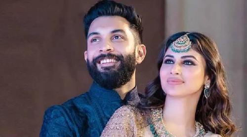 একে অপরকে আনফলো করায় মৌনি-সুরাজ দম্পতির সম্পর্ক নিয়ে জল্পনা