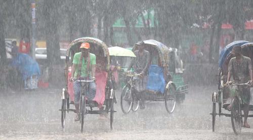 তিন বিভাগে ভারী বৃষ্টির আভাস
