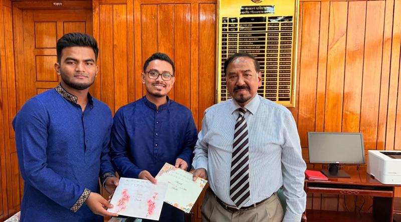 স্পিকারকে বিয়ের দাওয়াত দিলেন ডাকসু ভিপি সাদিক কায়েম