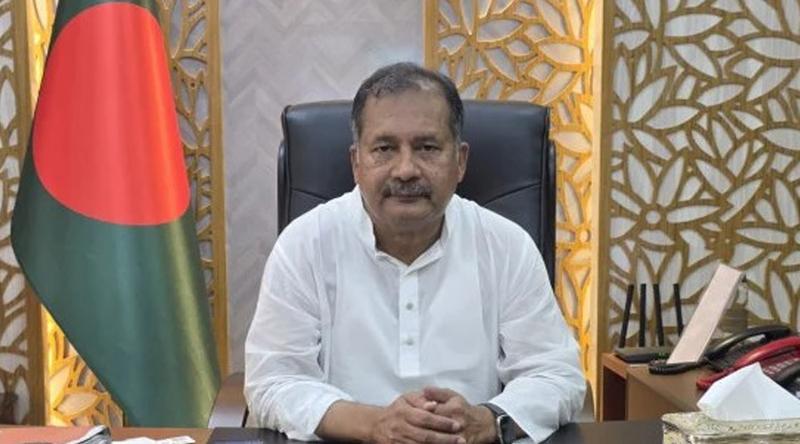 ভঙ্গুর অর্থনীতির ভার বহন করছে সরকার : তথ্যমন্ত্রী