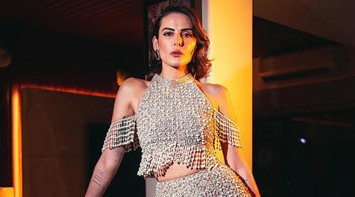 ১৬ বছর পর ভারত ছাড়ছেন ইরানী অভিনেত্রী!