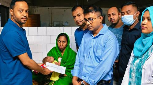 হামে আক্রান্ত শিশু নূর নাহারের পাশে দাঁড়ালেন জুবাইদা রহমান