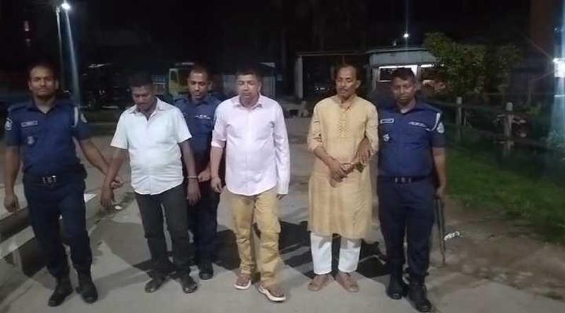 পটুয়াখালীতে হানি ট্র্যাপে ব্ল্যাকমেইল, গ্রেপ্তার ৩