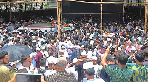 ইঞ্জিনিয়ার মোশাররফের জানাজায় মানুষের ঢল, জয় বাংলা স্লোগানে বিদায়